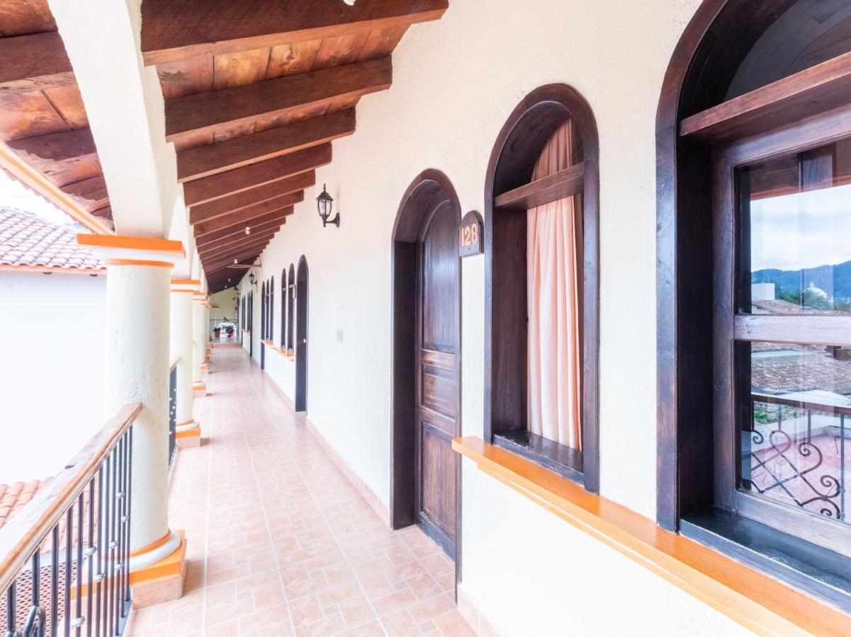 Hotel Villa Real II ซานกริสโตบัล เด ลาสกาซาส ภายนอก รูปภาพ
